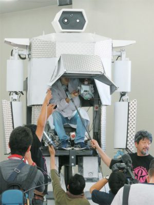 4メートル　ロボット